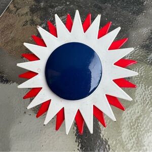 Vintage 1960s Red White & Blue Enamel Flower Brooch Patriotic Atomic Pin